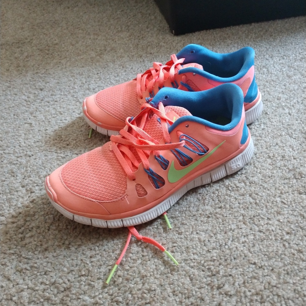 Corral Nike free runs 5.0